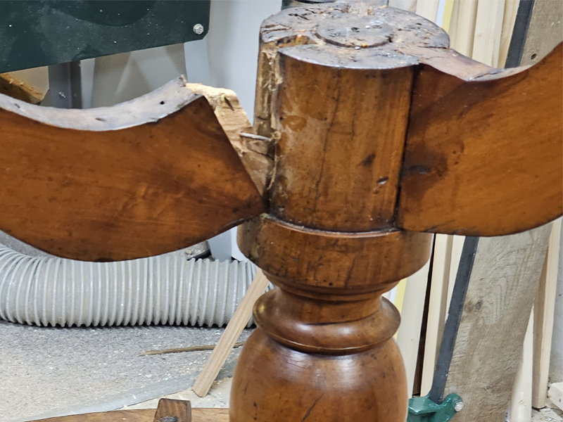 herstel-van-afgebroken-tafelpoot