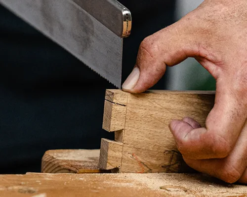 Ambachtelijk meubelmaker